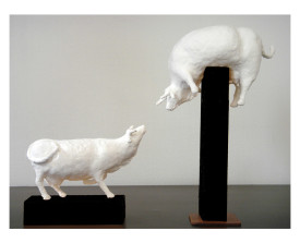 Twee koeien 'Falling in Love' . 2004 . klei . xxxxx